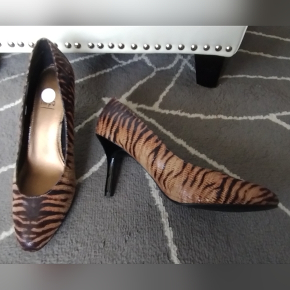 Animal Print/Tiger Print Heels " Tiffany "by Impo👠 - Picture 6 of 16